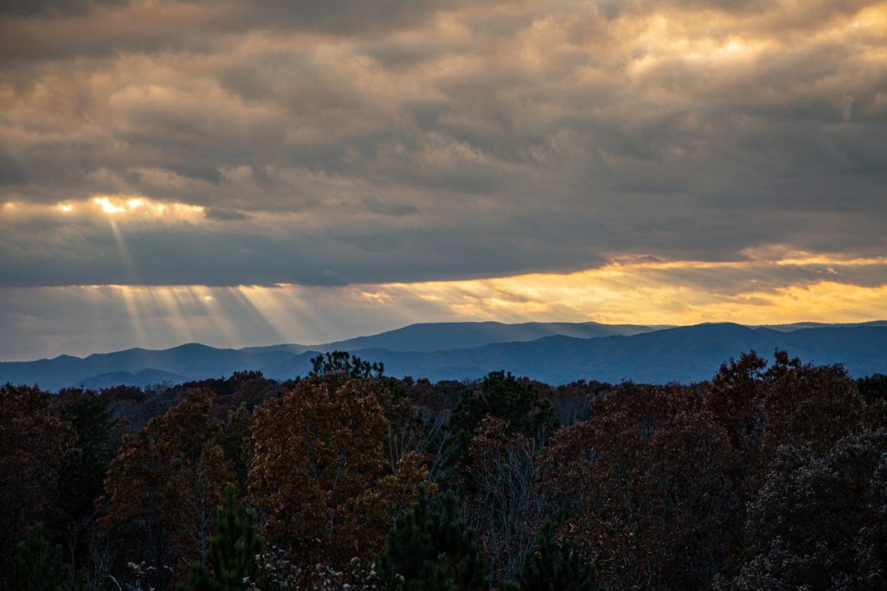 Eagles Crest - Long Range Layered Mountain Views In Peaceful Neighborhood! Villa Mineral Bluff Exterior photo